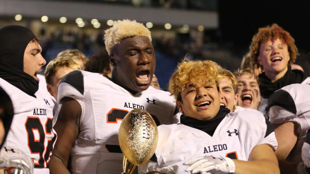 aledo midlothian texas uil football playoffs 2022 mclean27